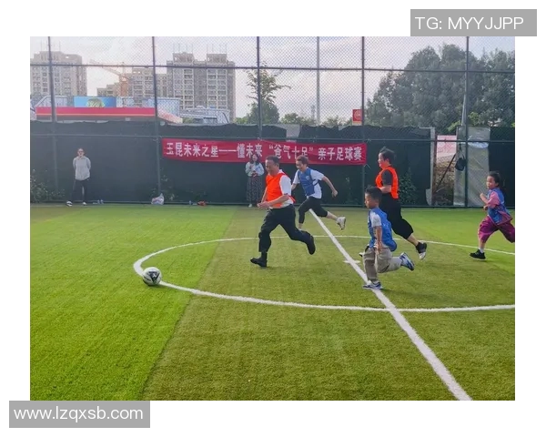 足球之星视角下的精彩瞬间与技战术解析：从球场英雄到战术大师